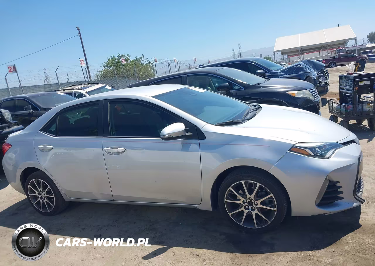 2017 Toyota Corolla Se Special Edition VIN:5YFBURHE7HP620461 - 13