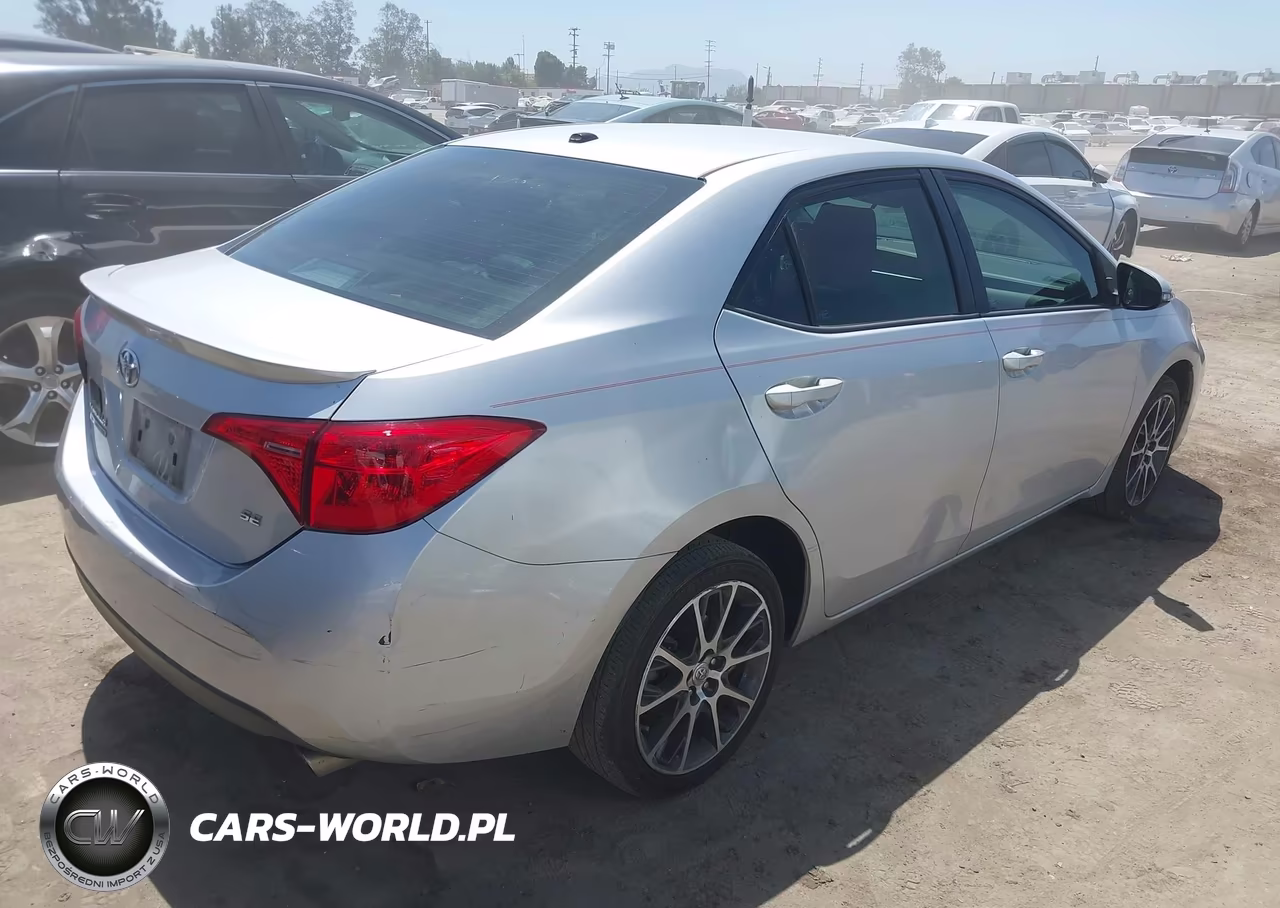 2017 Toyota Corolla Se Special Edition VIN:5YFBURHE7HP620461 - 4