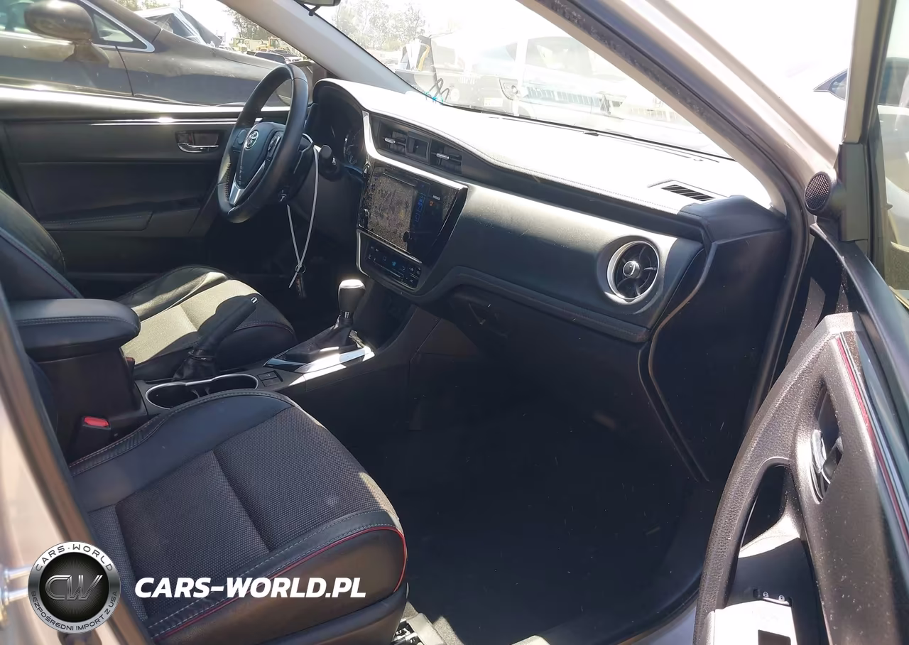 2017 Toyota Corolla Se Special Edition VIN:5YFBURHE7HP620461 - 5