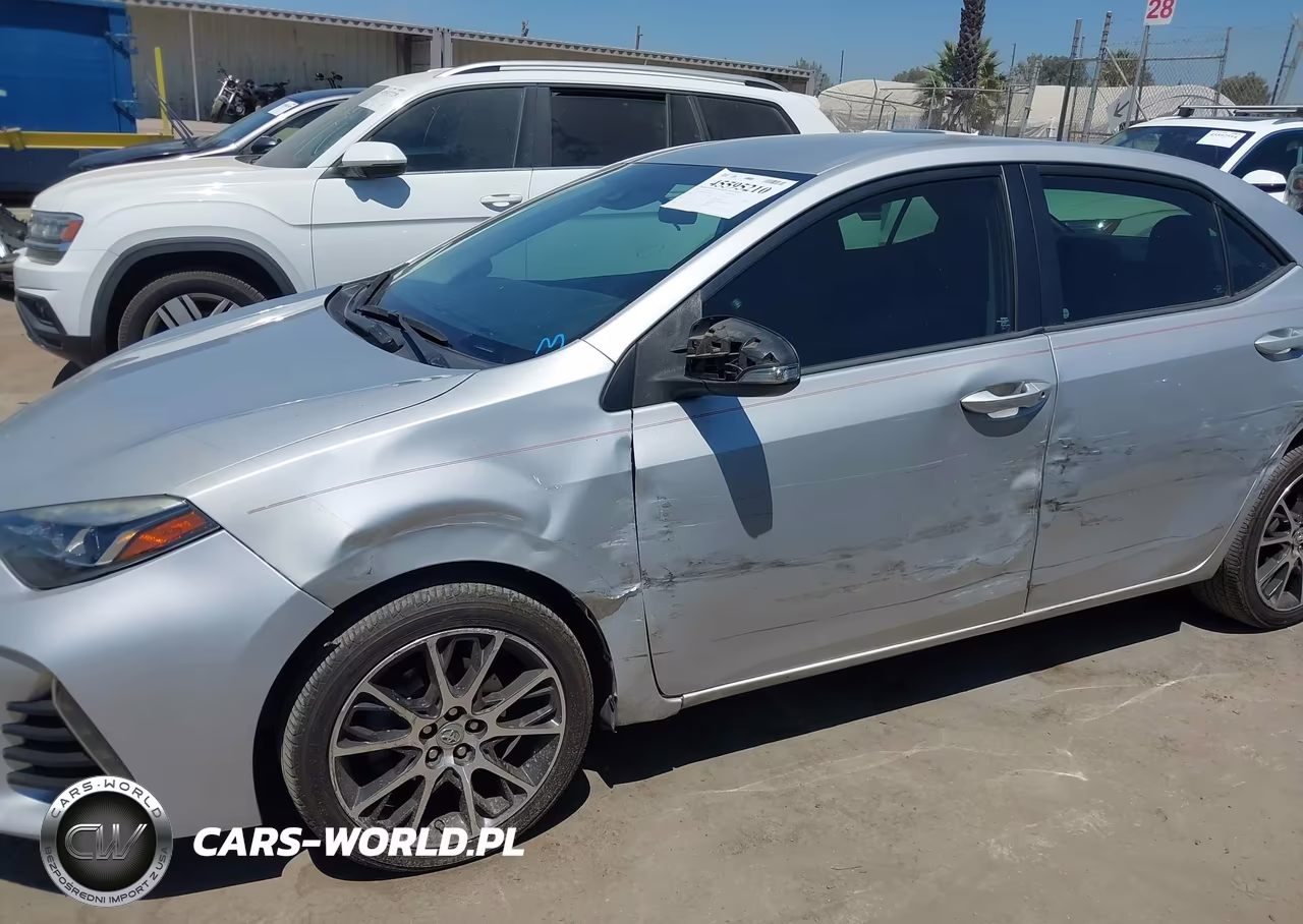 2017 Toyota Corolla Se Special Edition VIN:5YFBURHE7HP620461 - 6