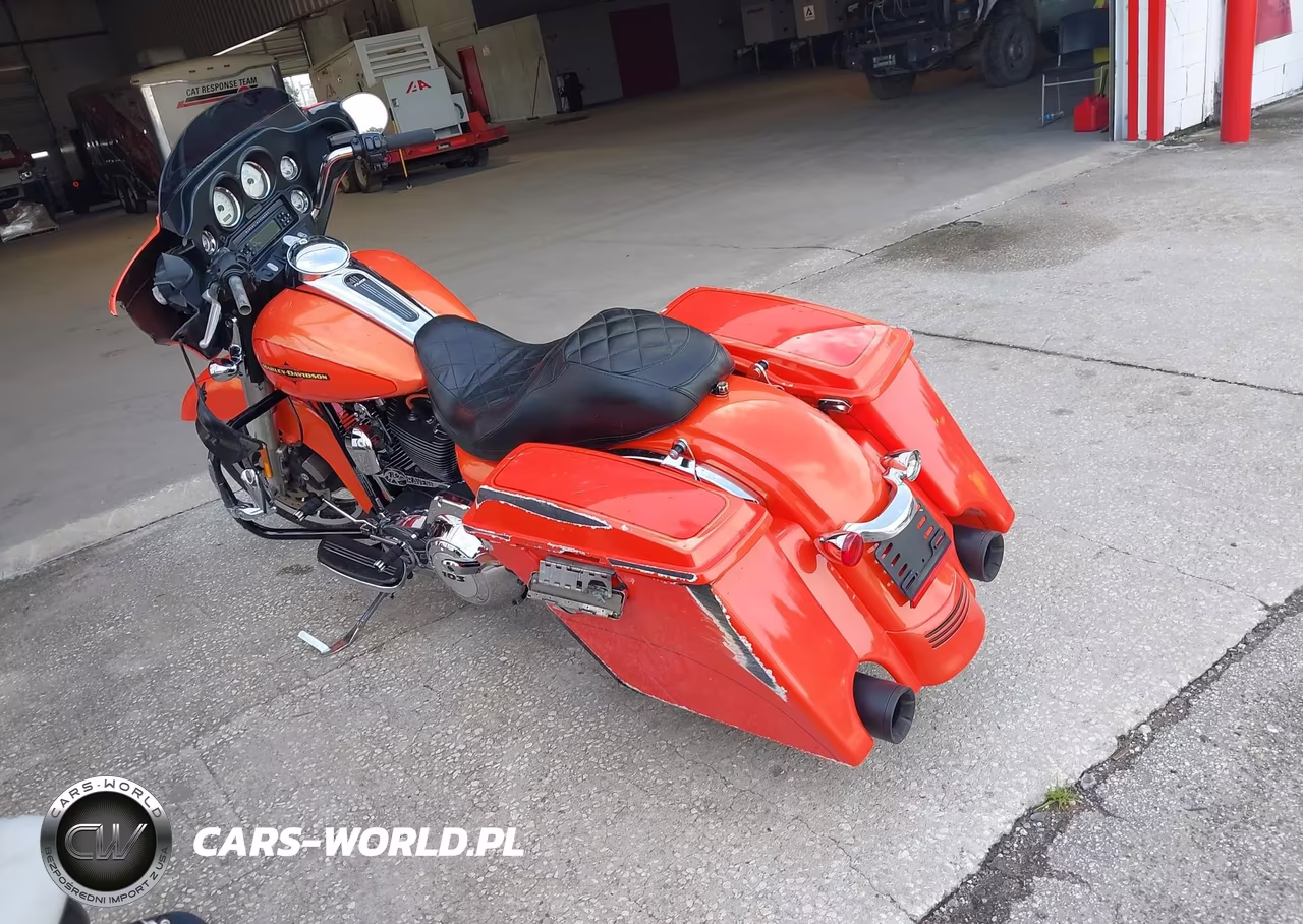 2012 Harley-Davidson Flhx Street Glide VIN:1HD1KBM15CB641729 - 3