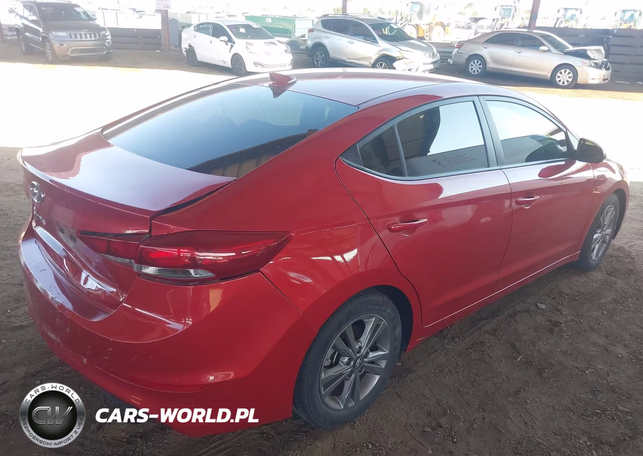 2018 Hyundai Elantra Sel VIN:5NPD84LF9JH394121 - 4