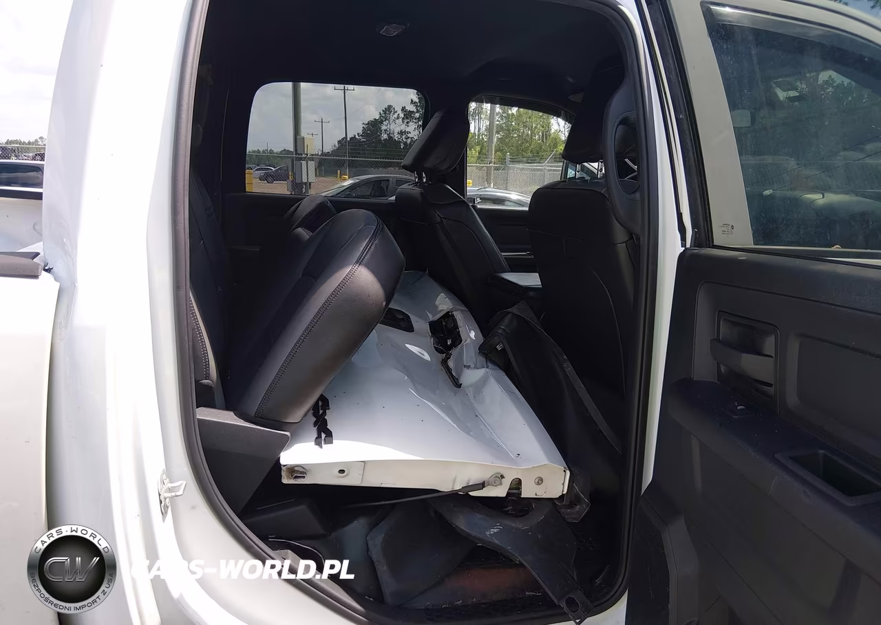 2023 Ram 3500 Tradesman 4X4 6'4 Box VIN:3C63R3CL1PG646042 - 8