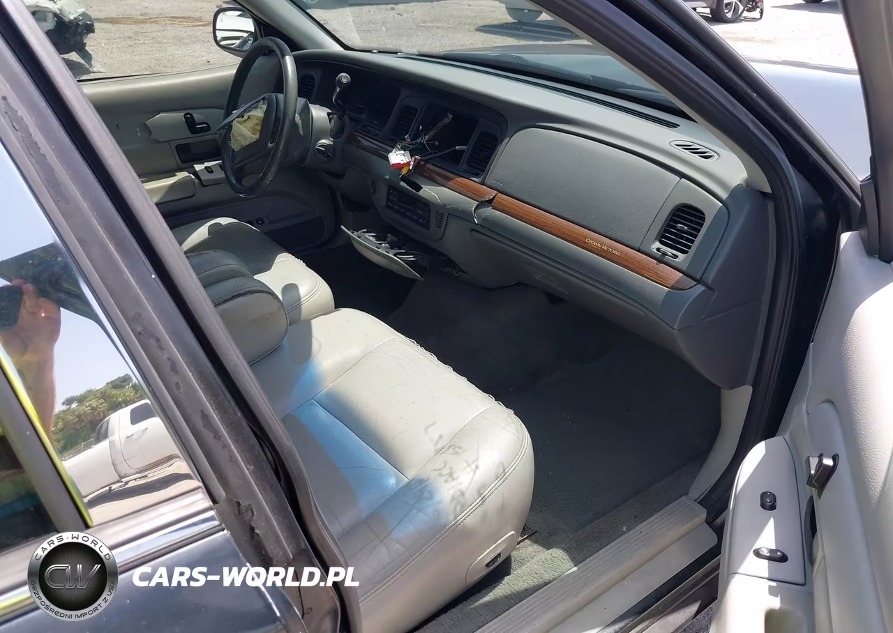 2003 Ford Crown Victoria Lx VIN:2FAFP74W73X153757 - 5