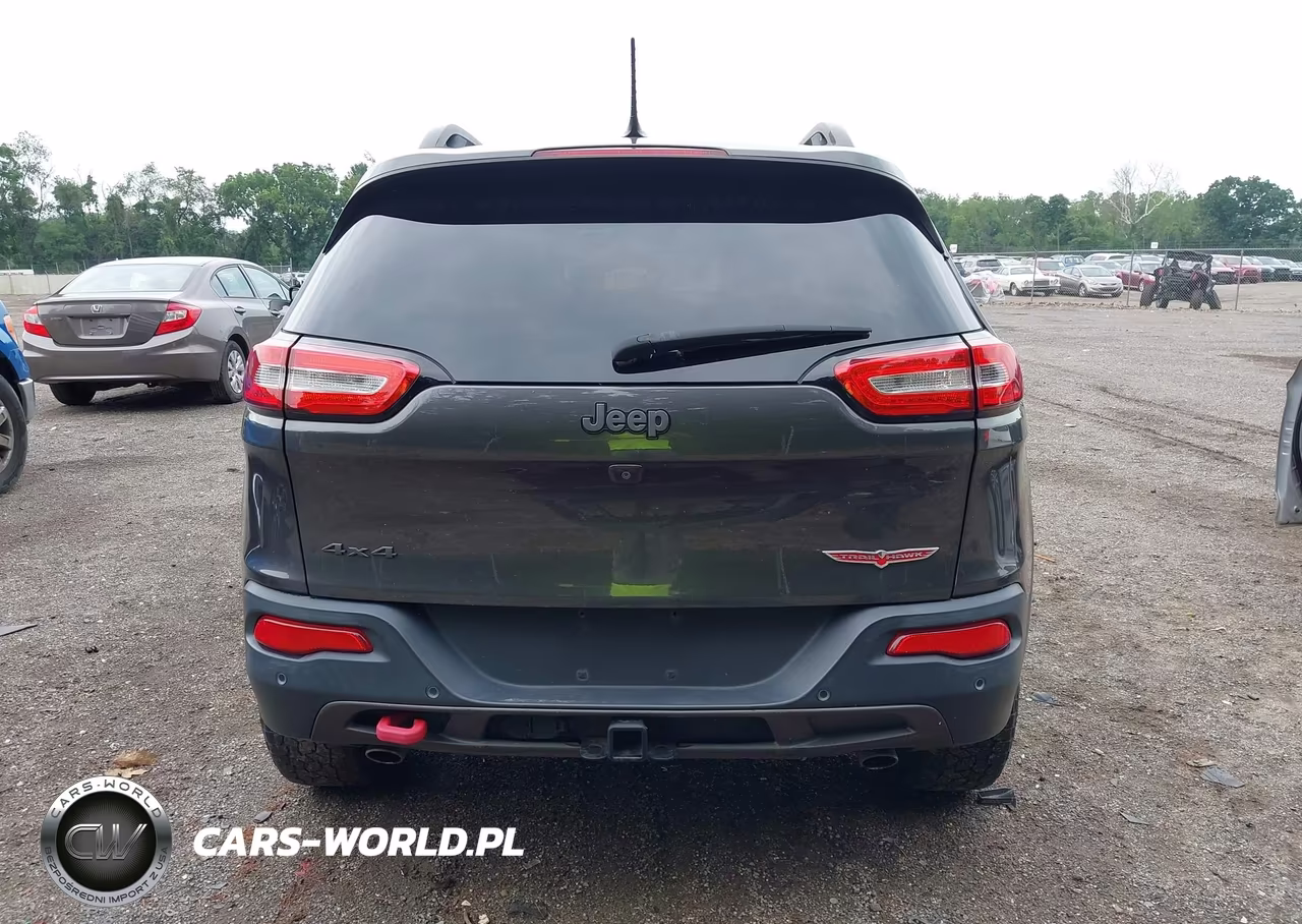2015 Jeep Cherokee Trailhawk VIN:1C4PJMBS1FW652973 - 17