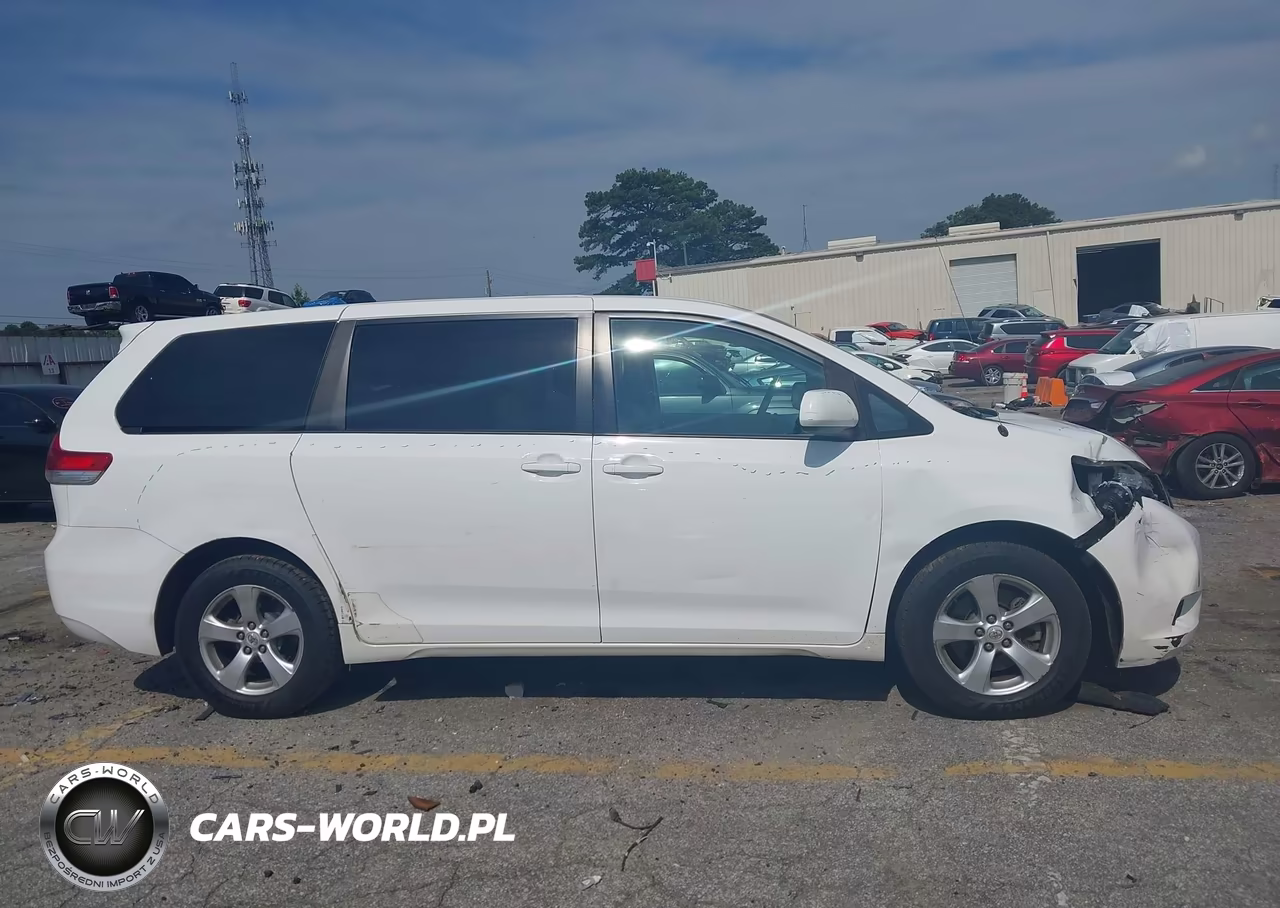 2012 Toyota Sienna Le 8 Passenger VIN:5TDKA3DC3CS014486 - 13