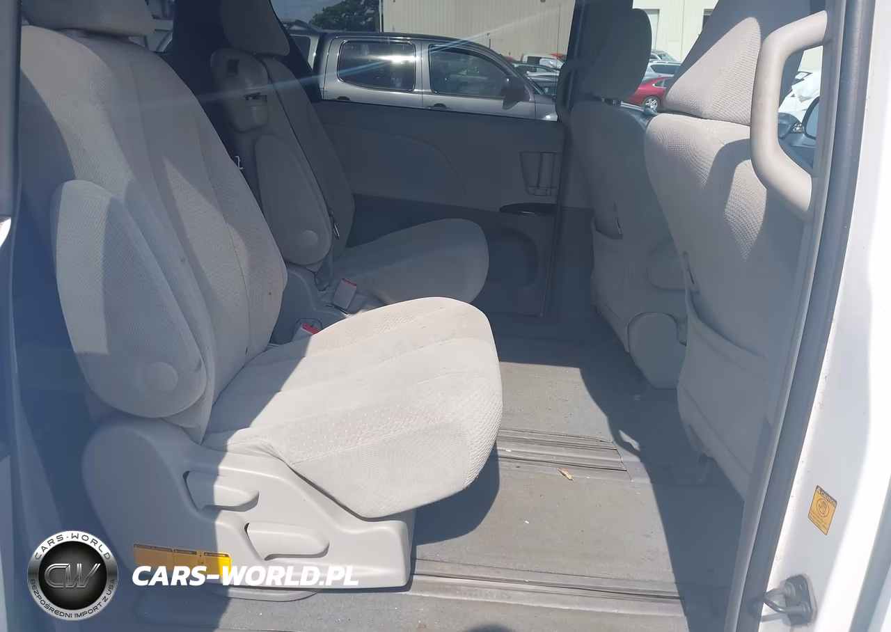 2012 Toyota Sienna Le 8 Passenger VIN:5TDKA3DC3CS014486 - 8