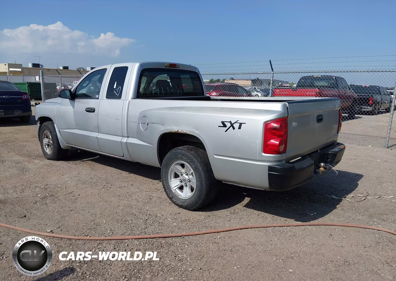 2008 Dodge Dakota Sxt-Bighorn-Lonestar VIN:1D7HE32K18S522405 - 3