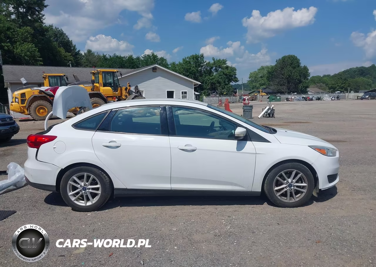 2016 Ford Focus Se VIN:1FADP3F27GL274981 - 14