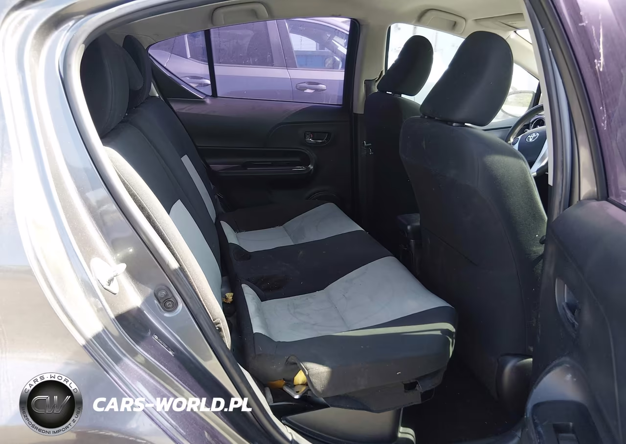 2015 Toyota Prius C Two VIN:JTDKDTB36F1101696 - 8