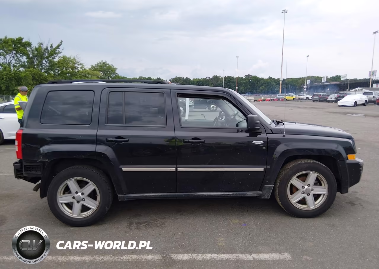 2010 Jeep Patriot Sport VIN:1J4NF1GB3AD620492 - 13