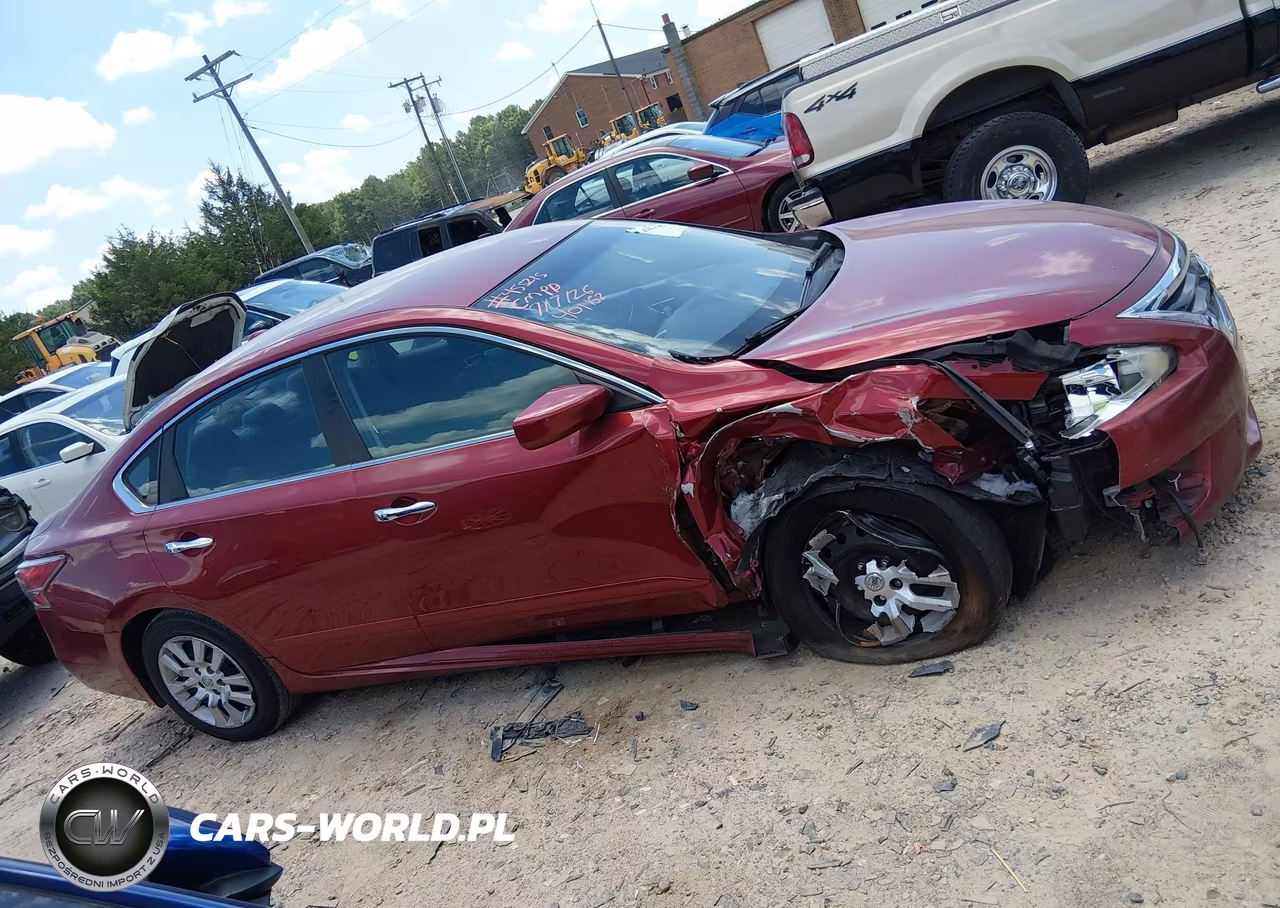 2015 Nissan Altima 2.5 S VIN:1N4AL3APXFN401162 - 13