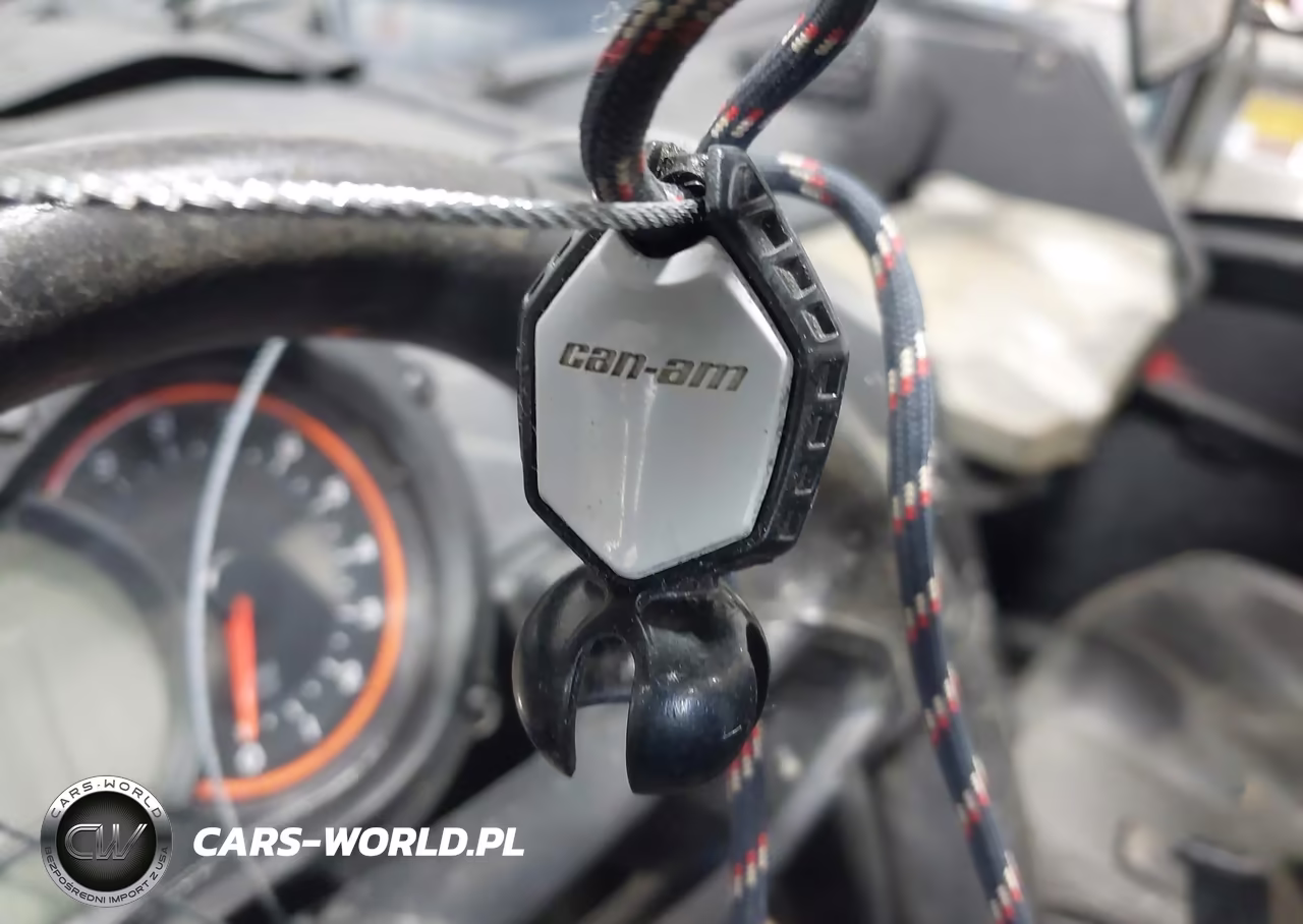 2018 Can-Am Maverick X3 Turbo VIN:3JBVGAY44JK001096 - 11