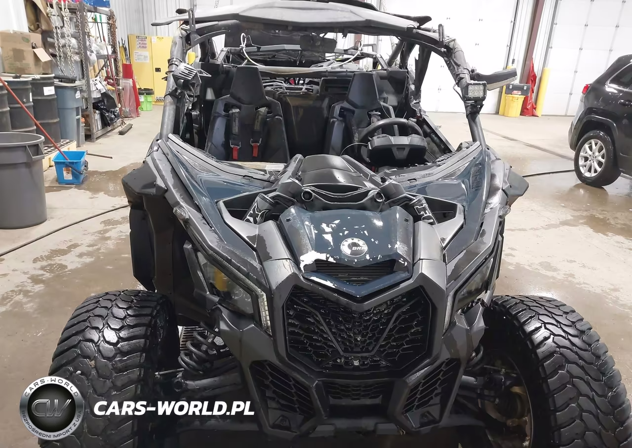 2018 Can-Am Maverick X3 Turbo VIN:3JBVGAY44JK001096 - 5