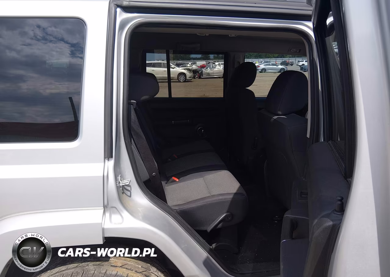 2010 Jeep Commander Sport VIN:1J4RH4GK0AC157410 - 8
