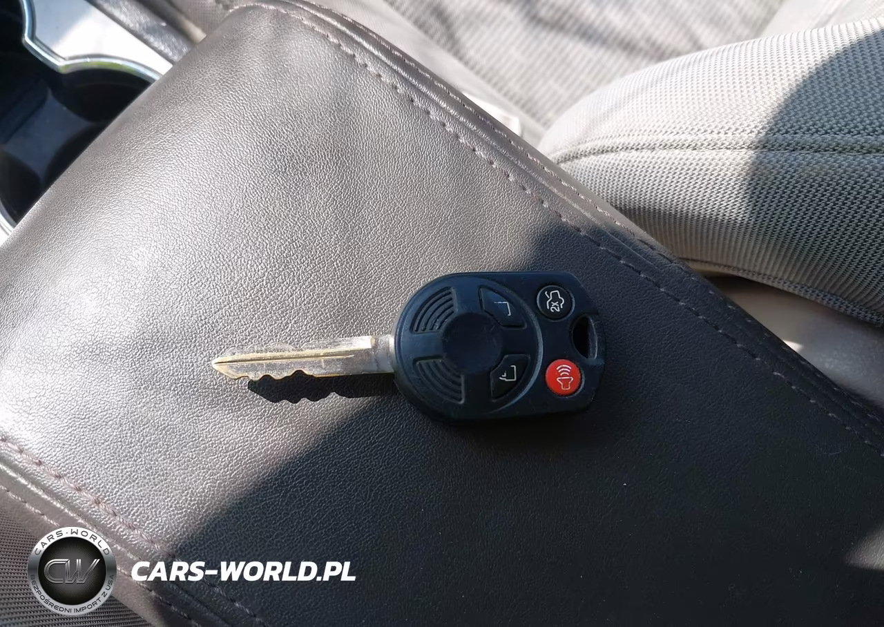 2010 Ford Fusion Se VIN:3FAHP0HA0AR165520 - 10