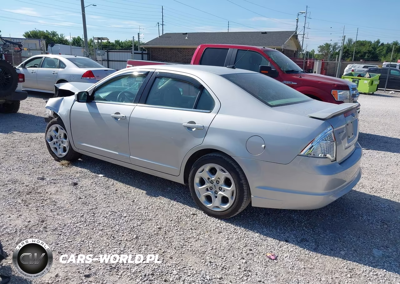2010 Ford Fusion Se VIN:3FAHP0HA0AR165520 - 3