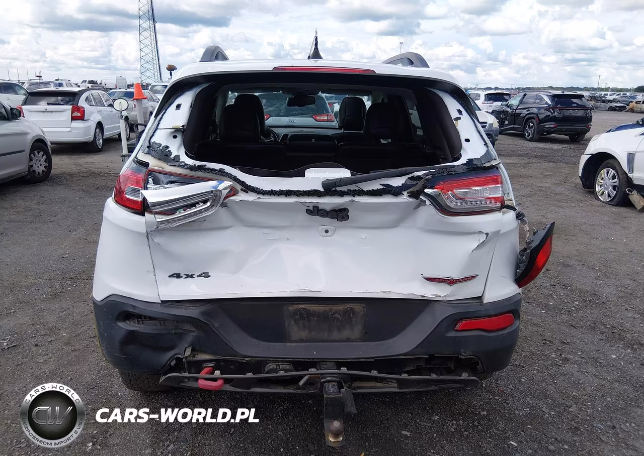 2016 Jeep Cherokee Trailhawk VIN:1C4PJMBS7GW183437 - 15