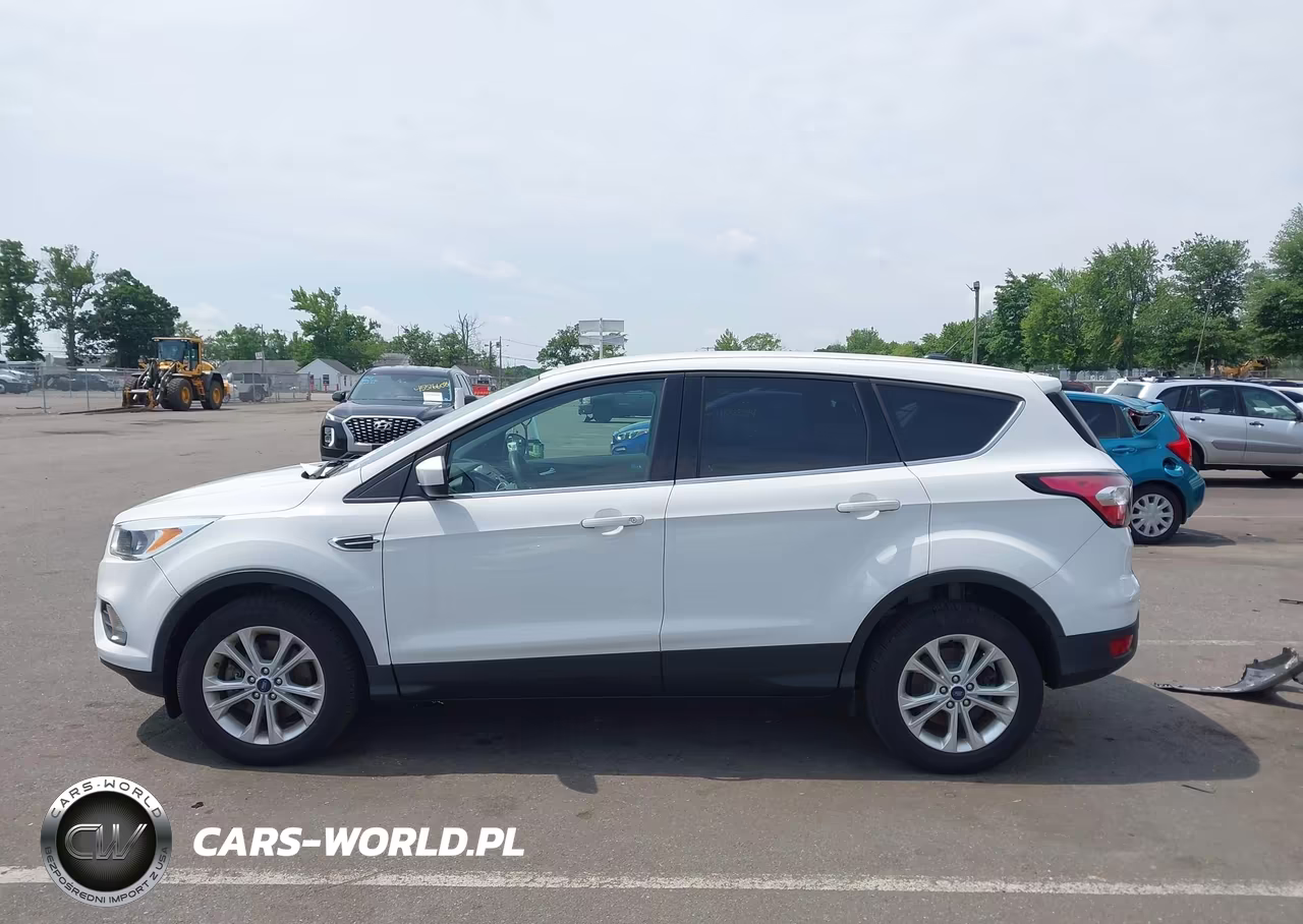 2017 Ford Escape Se VIN:1FMCU9GDXHUD99675 - 14
