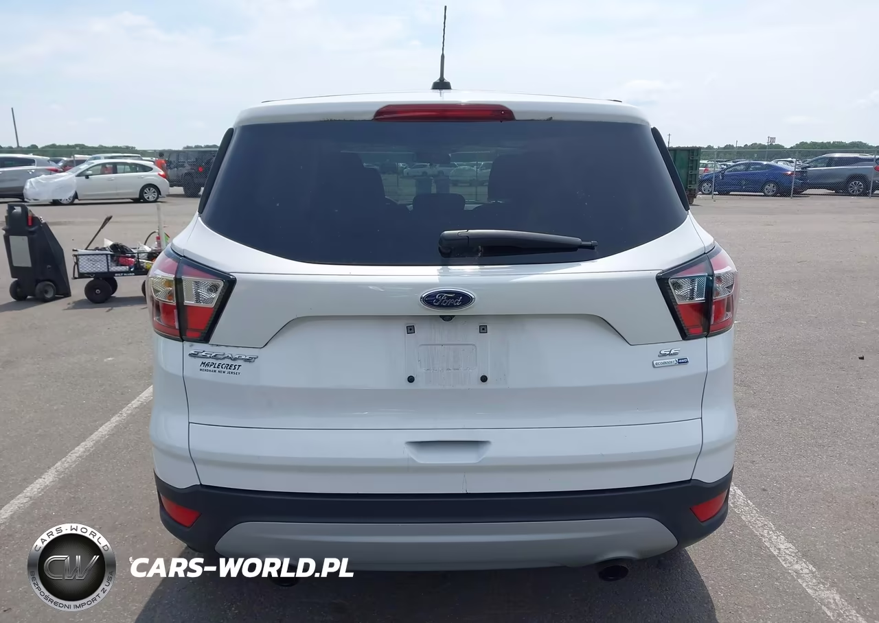2017 Ford Escape Se VIN:1FMCU9GDXHUD99675 - 16