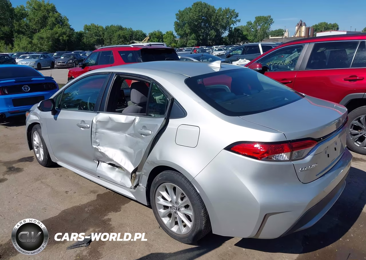 2020 Toyota Corolla Le VIN:5YFHPRAE1LP008941 - 3
