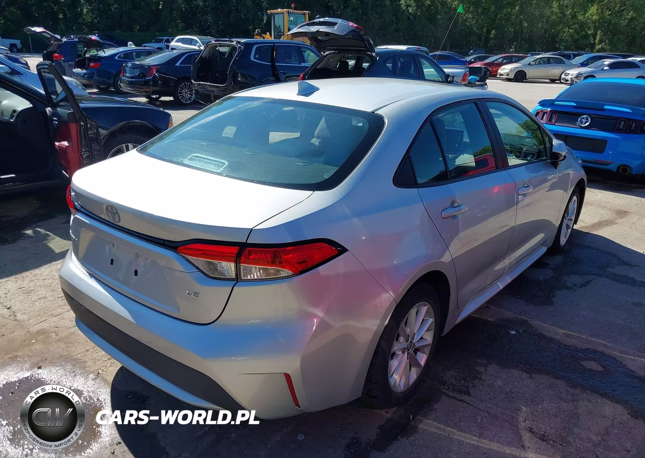 2020 Toyota Corolla Le VIN:5YFHPRAE1LP008941 - 4