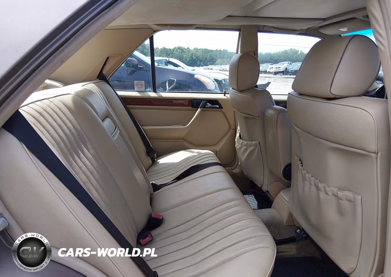 1992 Mercedes-Benz 300 D VIN:WDBEB28E3NB638815 - 8