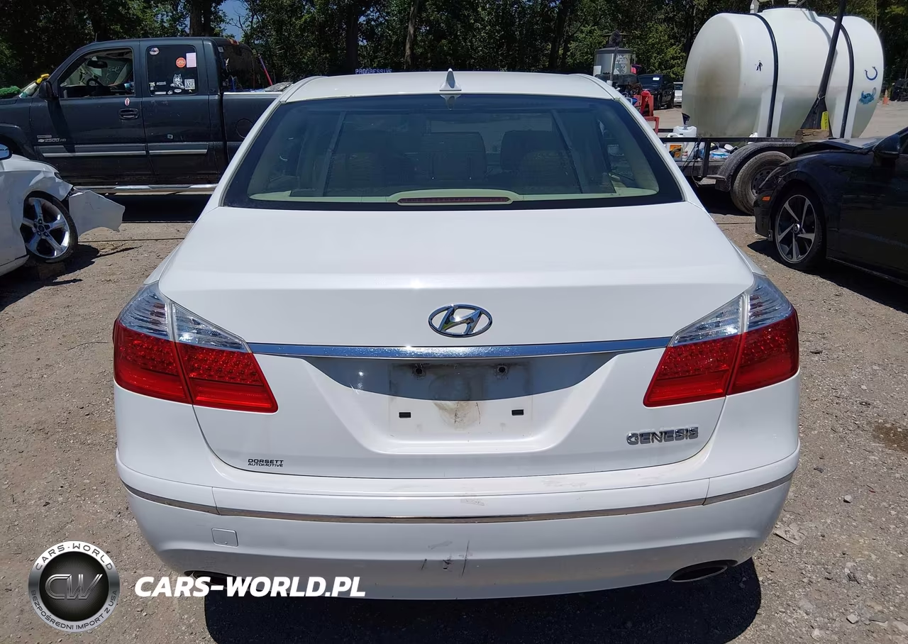 2009 Hyundai Genesis 3.8 VIN:KMHGC46E19U043215 - 16