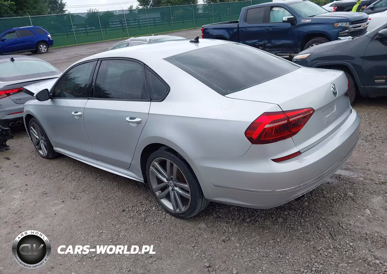 2018 Volkswagen Passat 2.0T R-Line-2.0T S VIN:1VWAA7A33JC027855 - 3