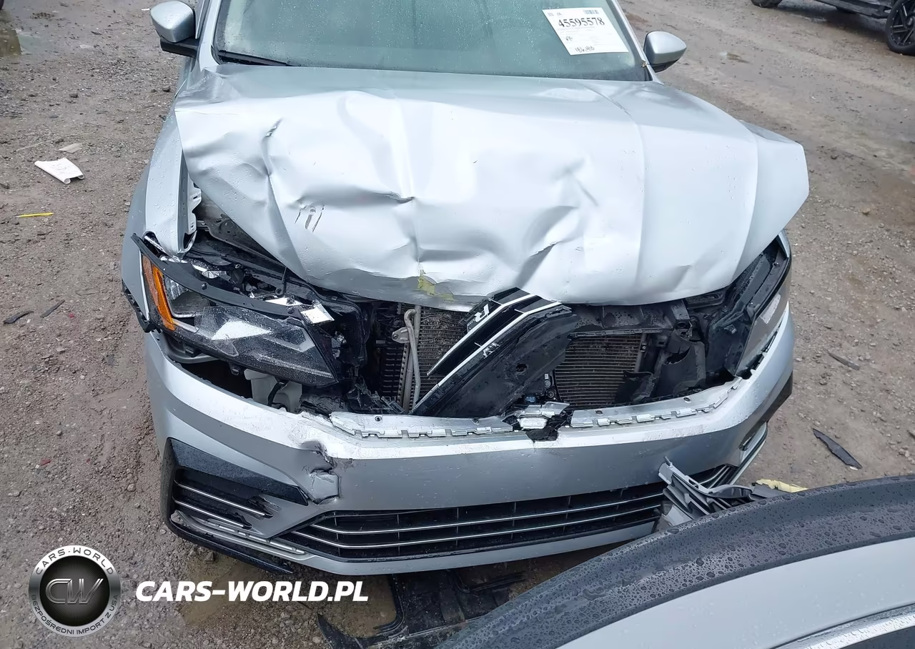 2018 Volkswagen Passat 2.0T R-Line-2.0T S VIN:1VWAA7A33JC027855 - 6