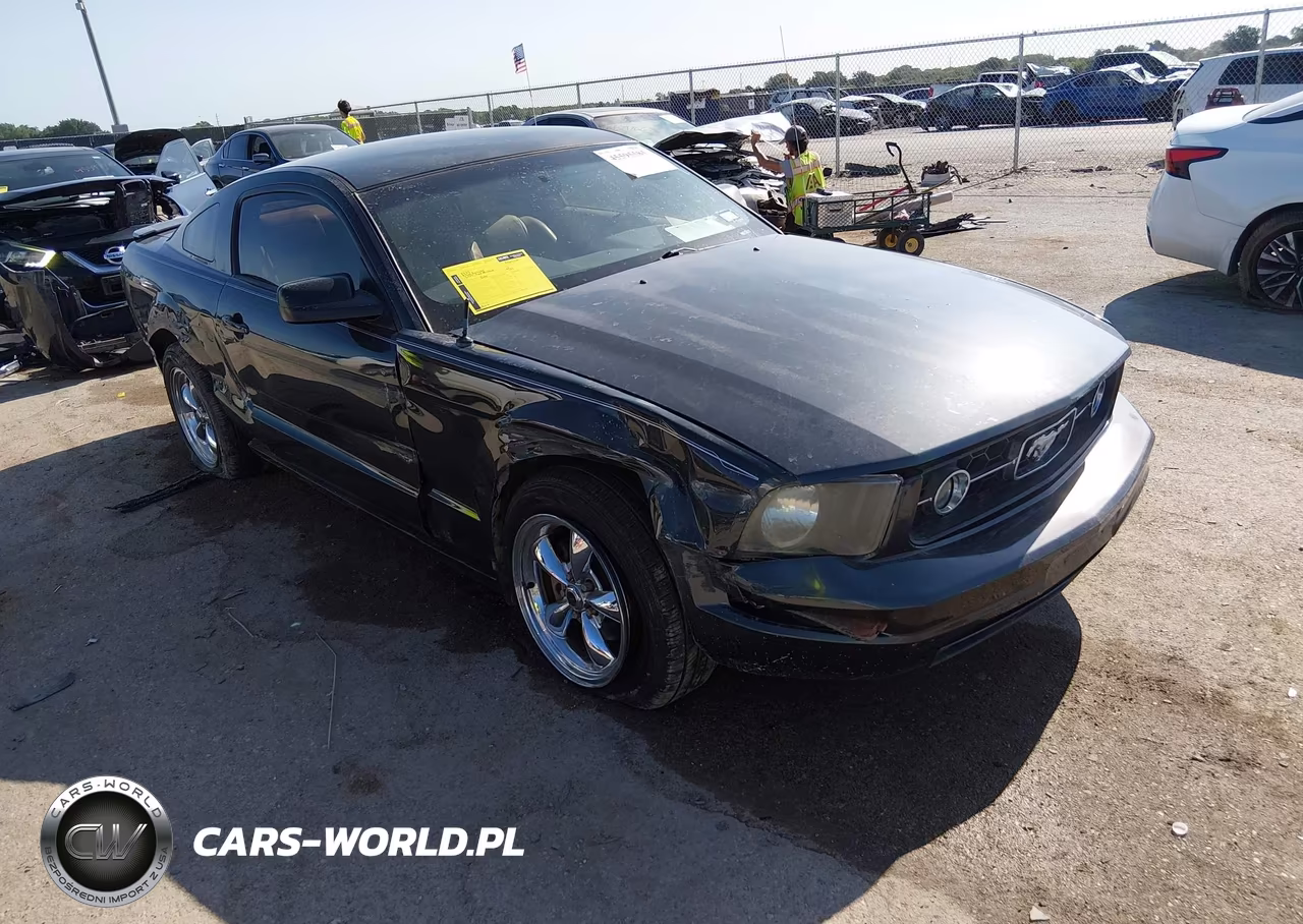 2009 Ford Mustang V6-V6 Premium