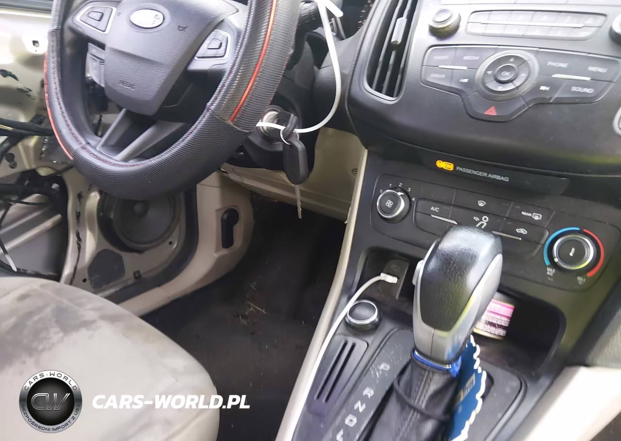 2017 Ford Focus Se VIN:1FADP3F27HL229721 - 11