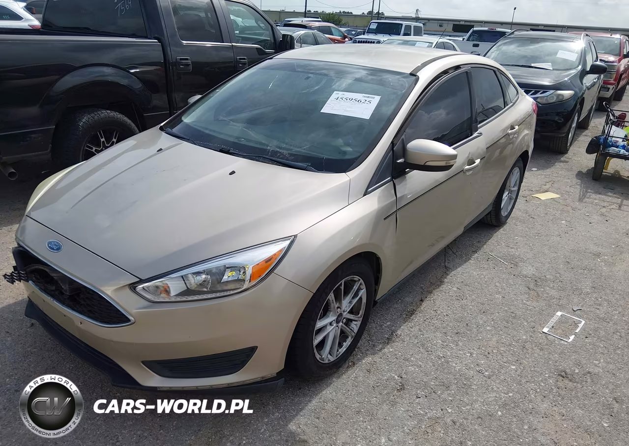 2017 Ford Focus Se VIN:1FADP3F27HL229721 - 2