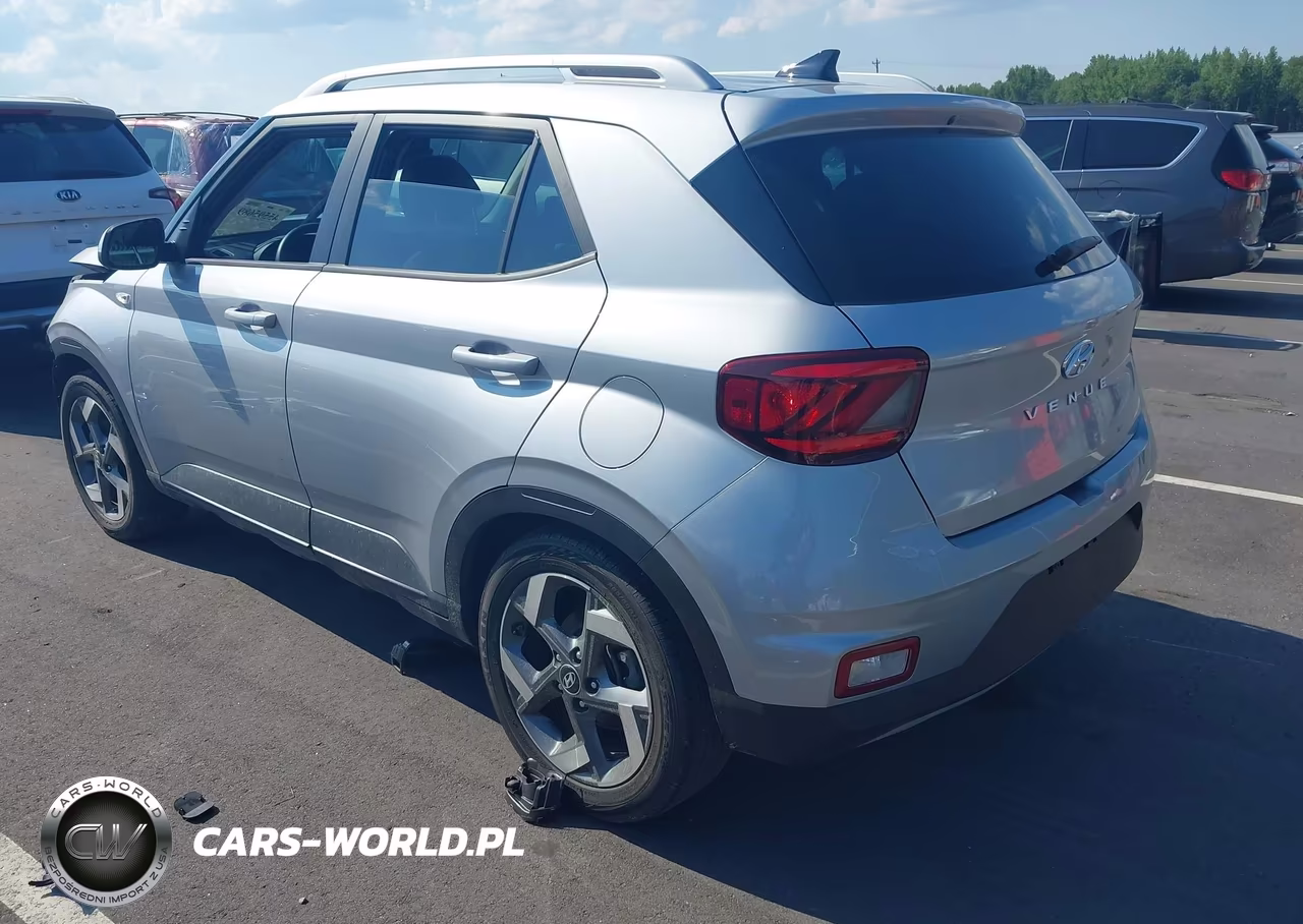 2022 Hyundai Venue Sel VIN:KMHRC8A31NU181689 - 3