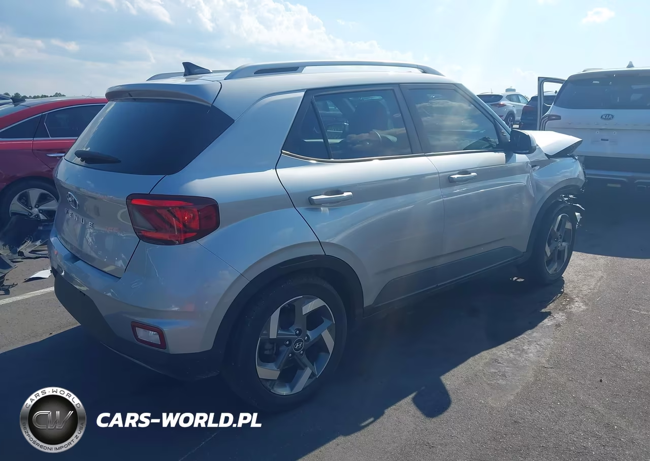 2022 Hyundai Venue Sel VIN:KMHRC8A31NU181689 - 4