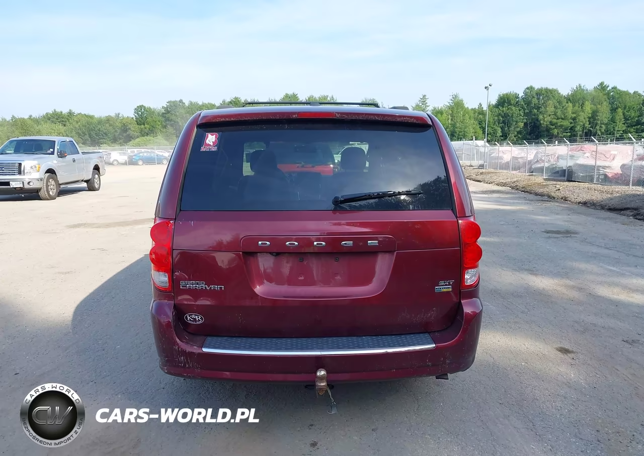 2018 Dodge Grand Caravan Sxt VIN:2C4RDGCG6JR266675 - 16