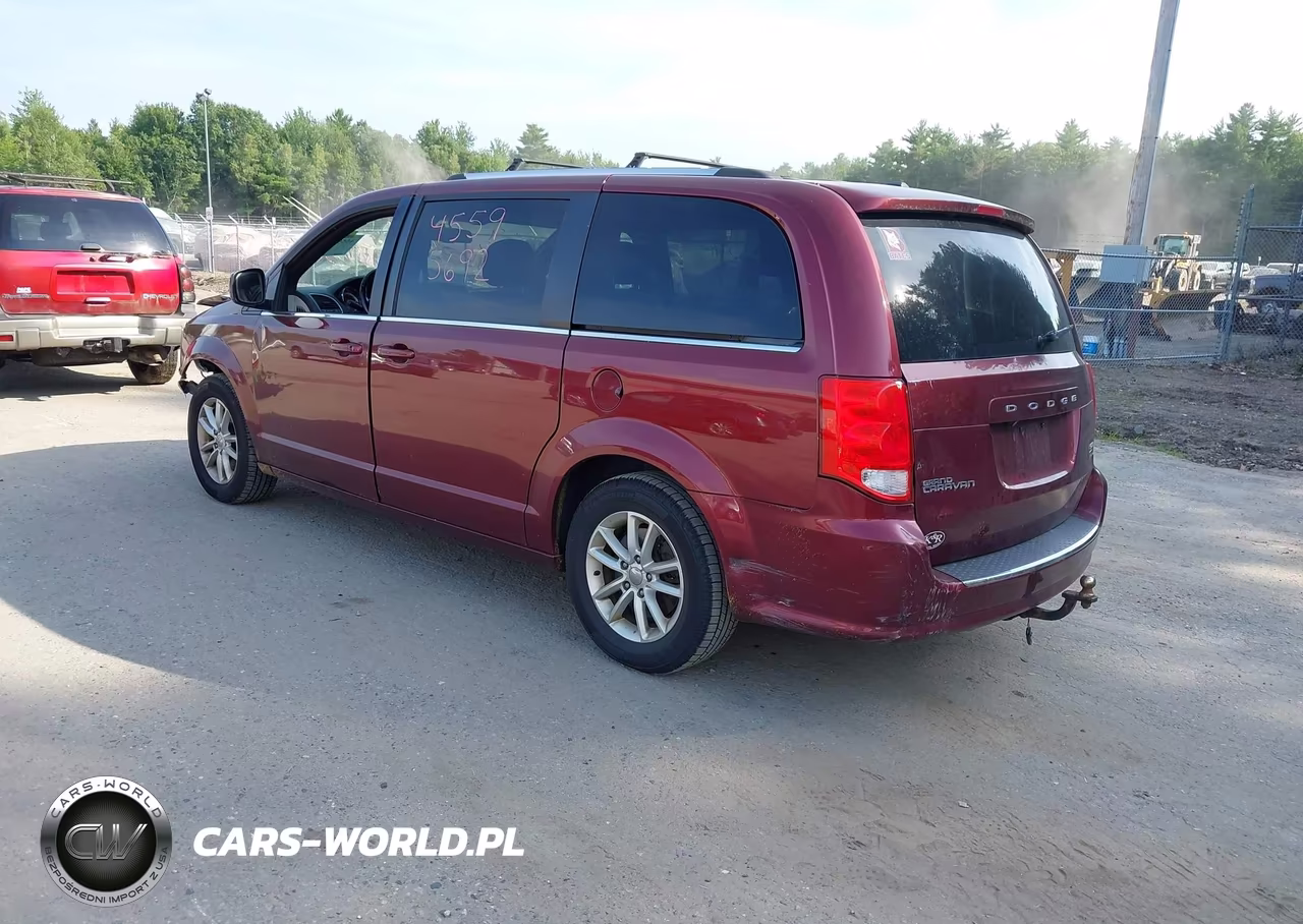 2018 Dodge Grand Caravan Sxt VIN:2C4RDGCG6JR266675 - 3