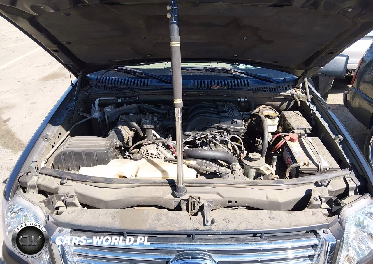 2007 Ford Explorer Xlt VIN:1FMEU63E67UB16256 - 10