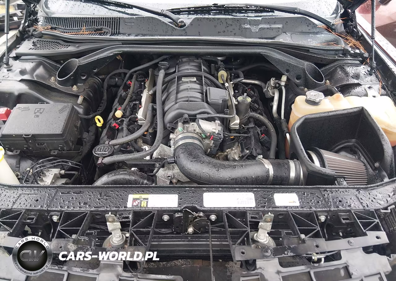2015 Dodge Challenger R-T Plus VIN:2C3CDZBT8FH713315 - 10