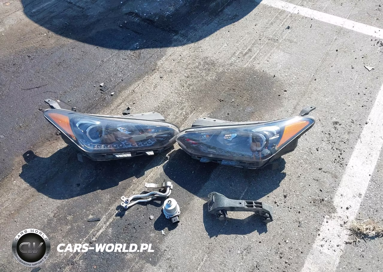 2020 Hyundai Veloster N VIN:KMHT36AH6LU007328 - 12