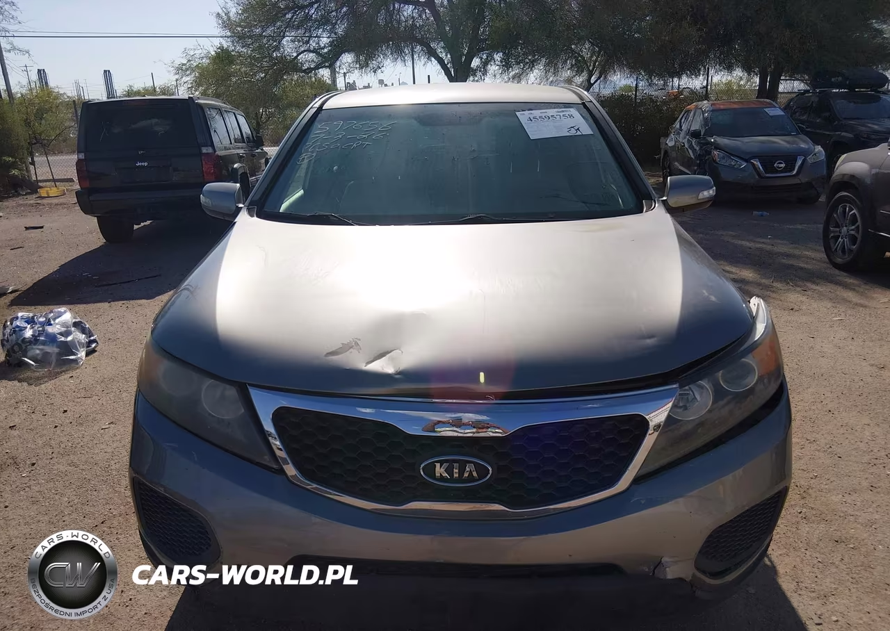 2012 Kia Sorento Lx VIN:5XYKT3A1XCG300023 - 11