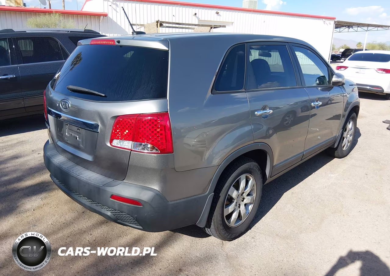 2012 Kia Sorento Lx VIN:5XYKT3A1XCG300023 - 4