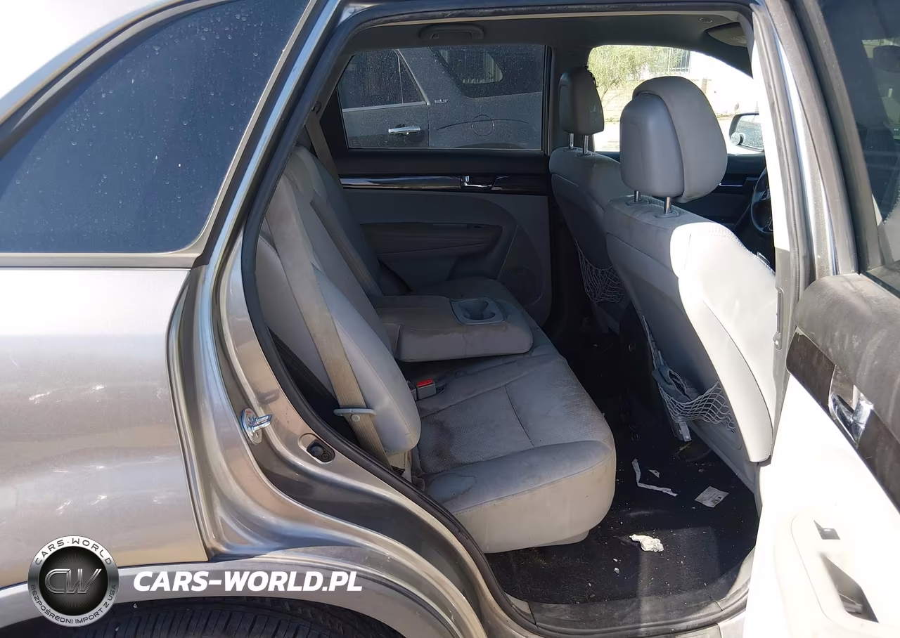 2012 Kia Sorento Lx VIN:5XYKT3A1XCG300023 - 8