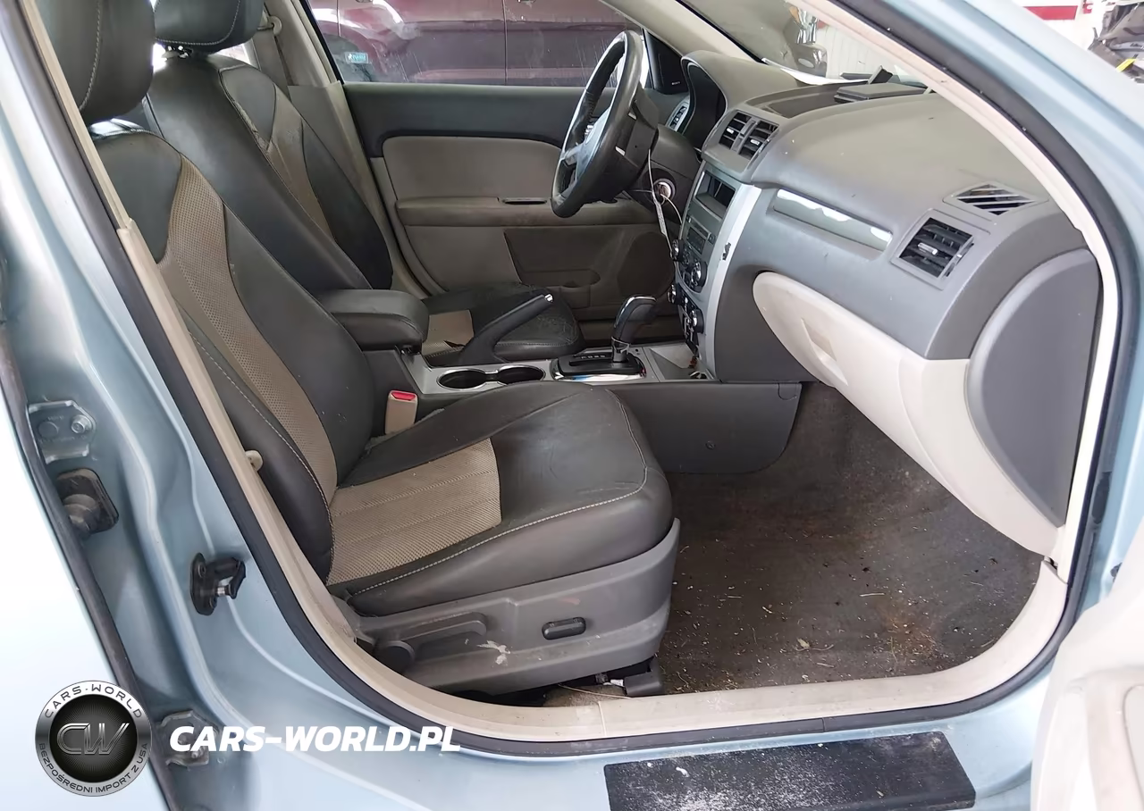 2010 Mercury Milan Hybrid VIN:3MEDM0L39AR613195 - 5