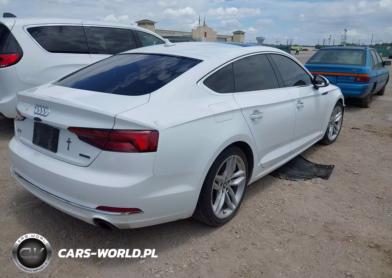 2019 Audi A5 45 Premium VIN:WAUANCF59KA059374 - 4