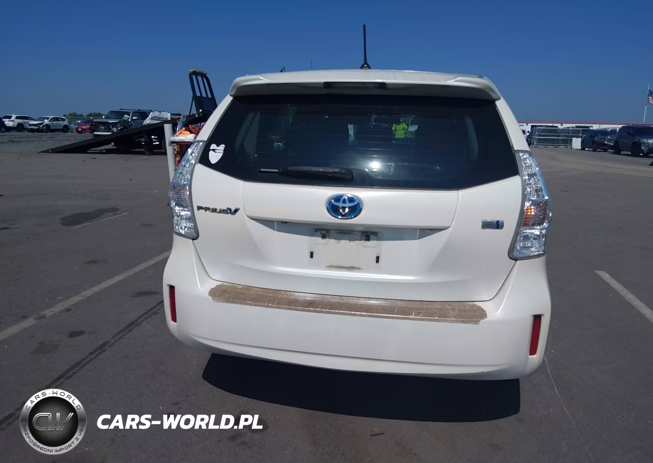 2013 Toyota Prius V Two VIN:JTDZN3EU2D3286167 - 16