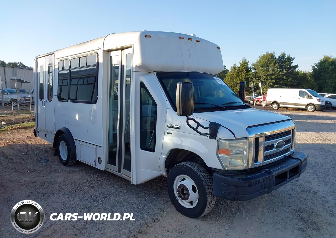 2016 Ford E-350 Cutaway