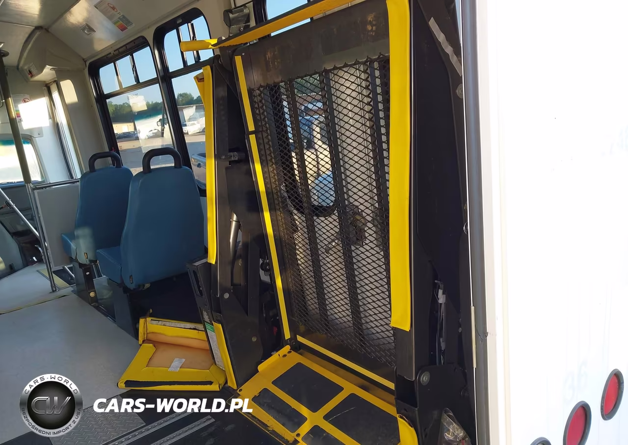 2016 Ford E-350 Cutaway VIN:1FDEE3FL3GDC27076 - 12