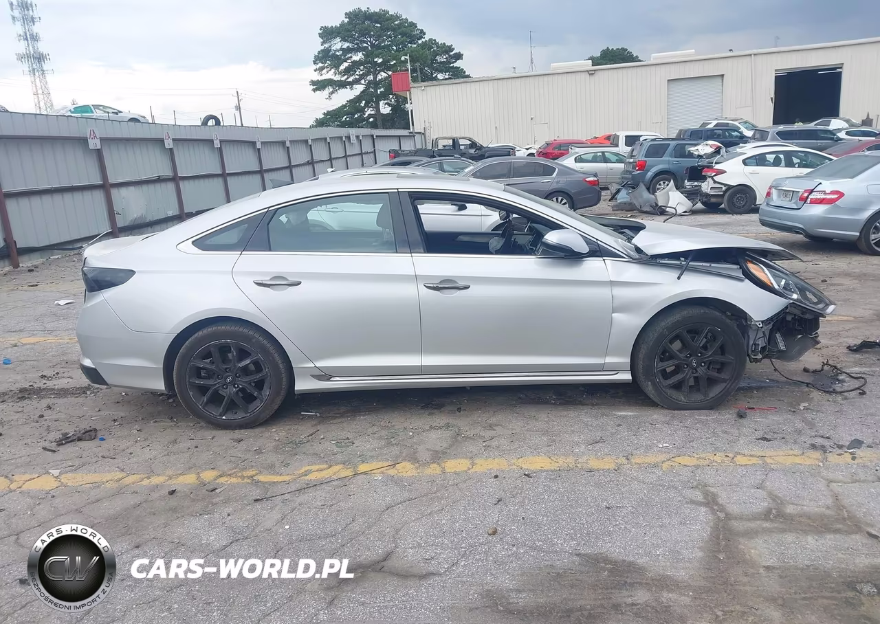 2018 Hyundai Sonata Sport 2.0T VIN:5NPE34AB8JH668072 - 13