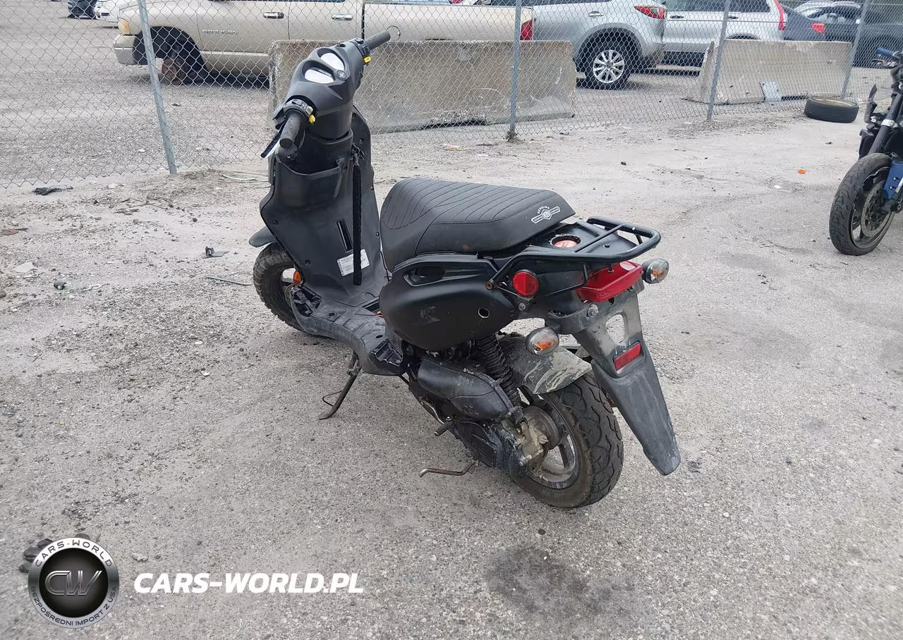 2022 Genuine Scooter Co. Roughhouse 50 VIN:RFVPMP206N1022830 - 3
